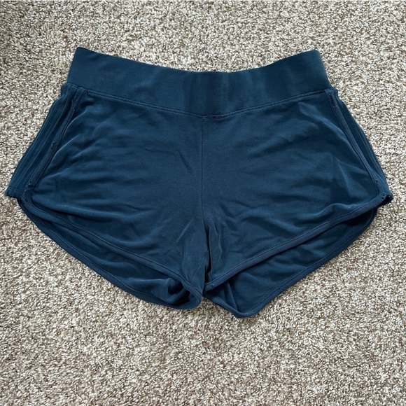 Athleta Blue Teal Short Shorties Athleticwear Athleisure Comfy Casual Workout - Picture 1 of 7